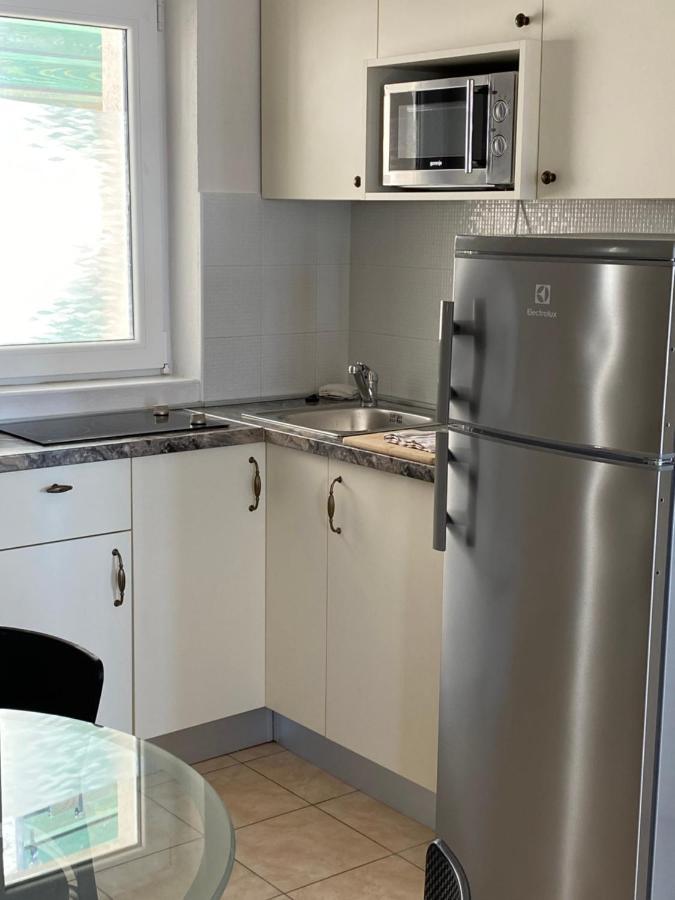 Villa Leo Beach Apartment Подгора Экстерьер фото
